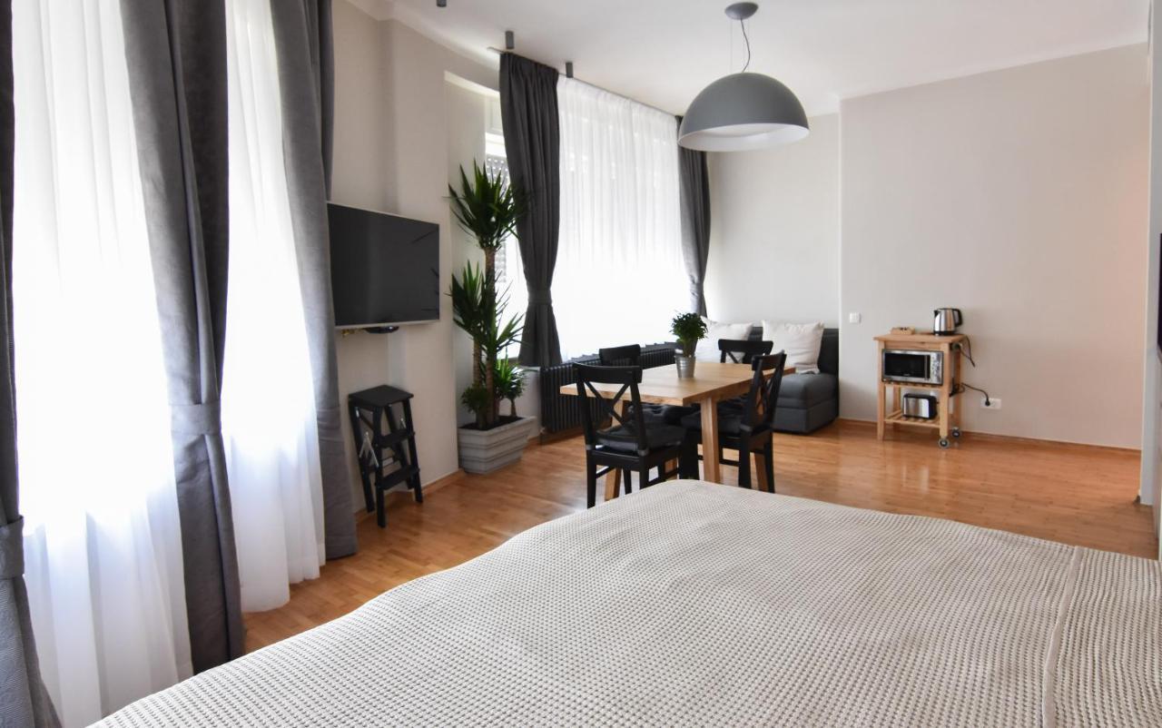 Karlo Main Square Apartments Zagreb Ngoại thất bức ảnh