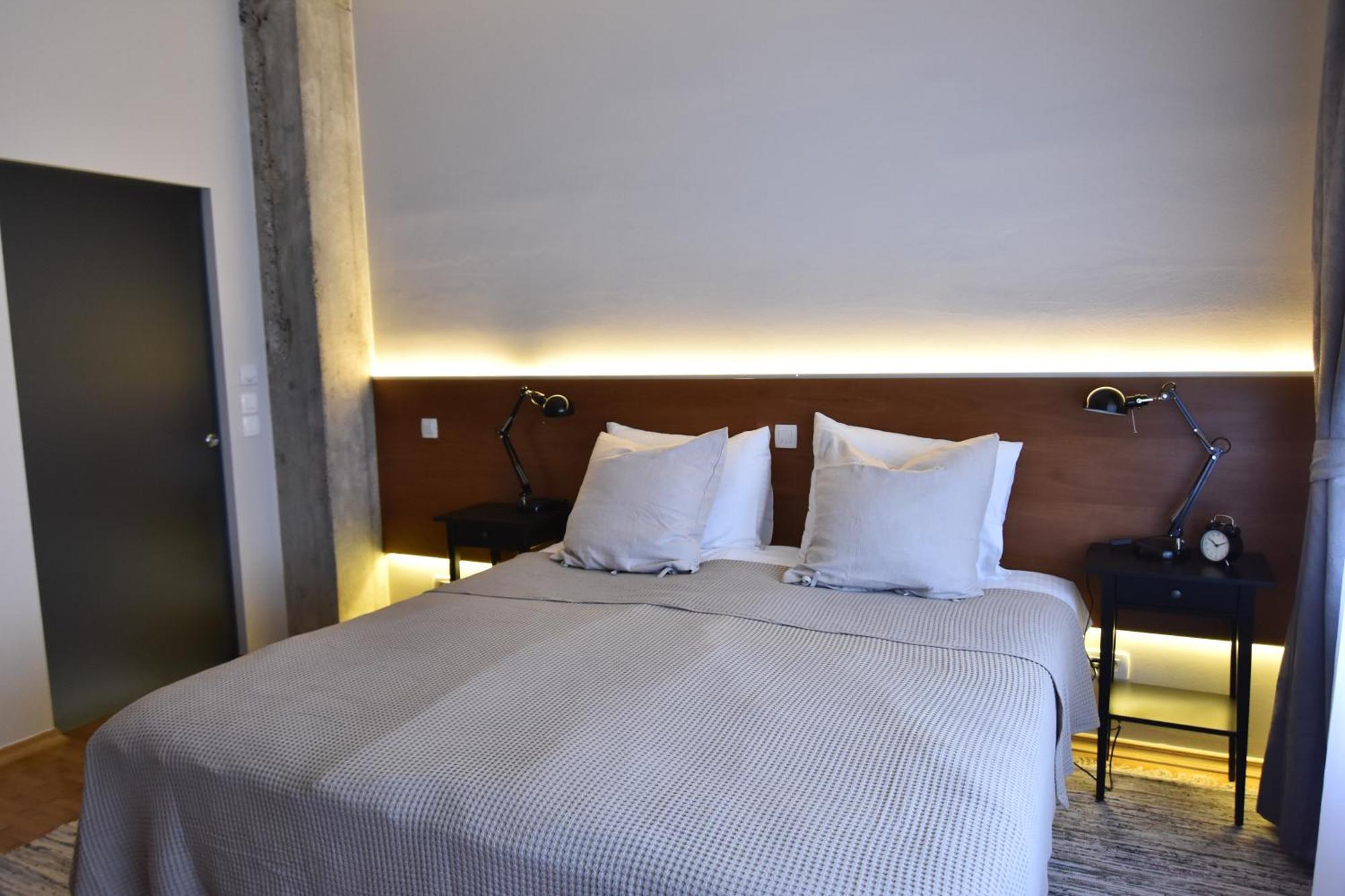 Karlo Main Square Apartments Zagreb Ngoại thất bức ảnh